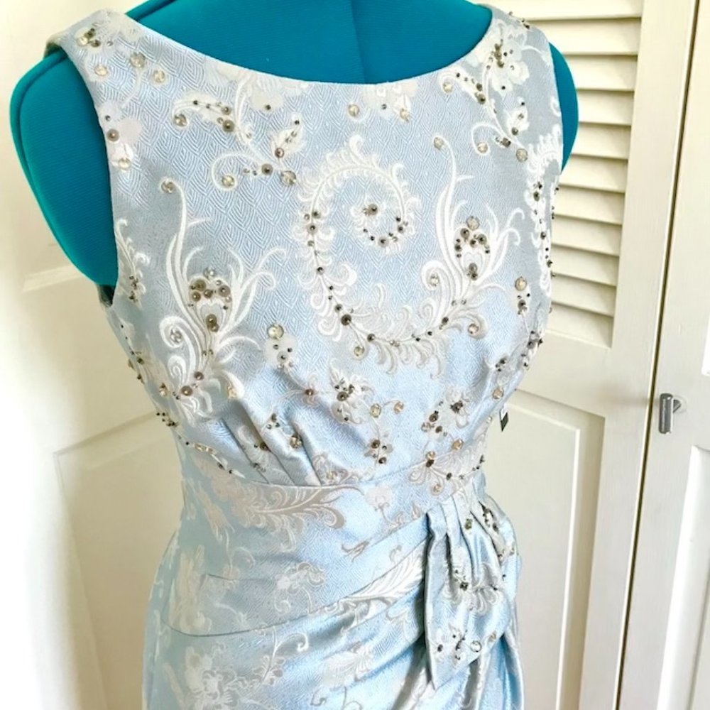 Tahari beaded sheath - Size 4P - NWT